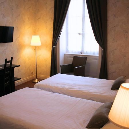Grand Hotel De Bourbon-Lancy - Spa Et Restaurant - Logis 외부 사진
