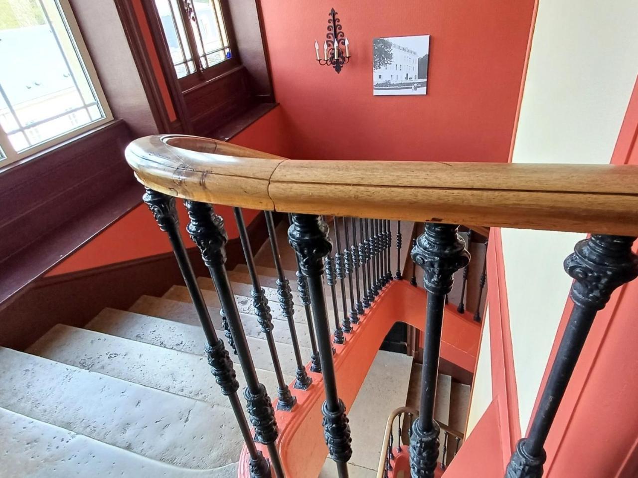 Grand Hotel De Bourbon-Lancy - Spa Et Restaurant - Logis 외부 사진