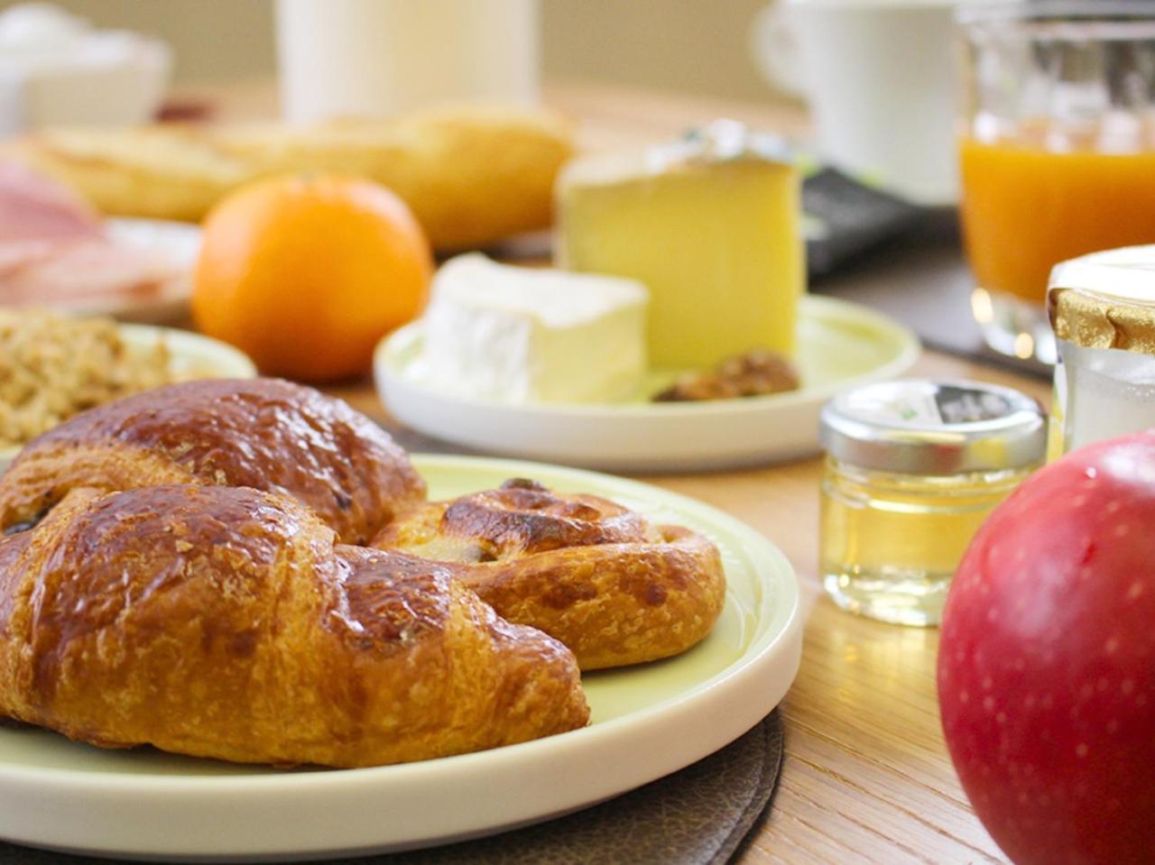 Grand Hotel De Bourbon-Lancy - Spa Et Restaurant - Logis 외부 사진