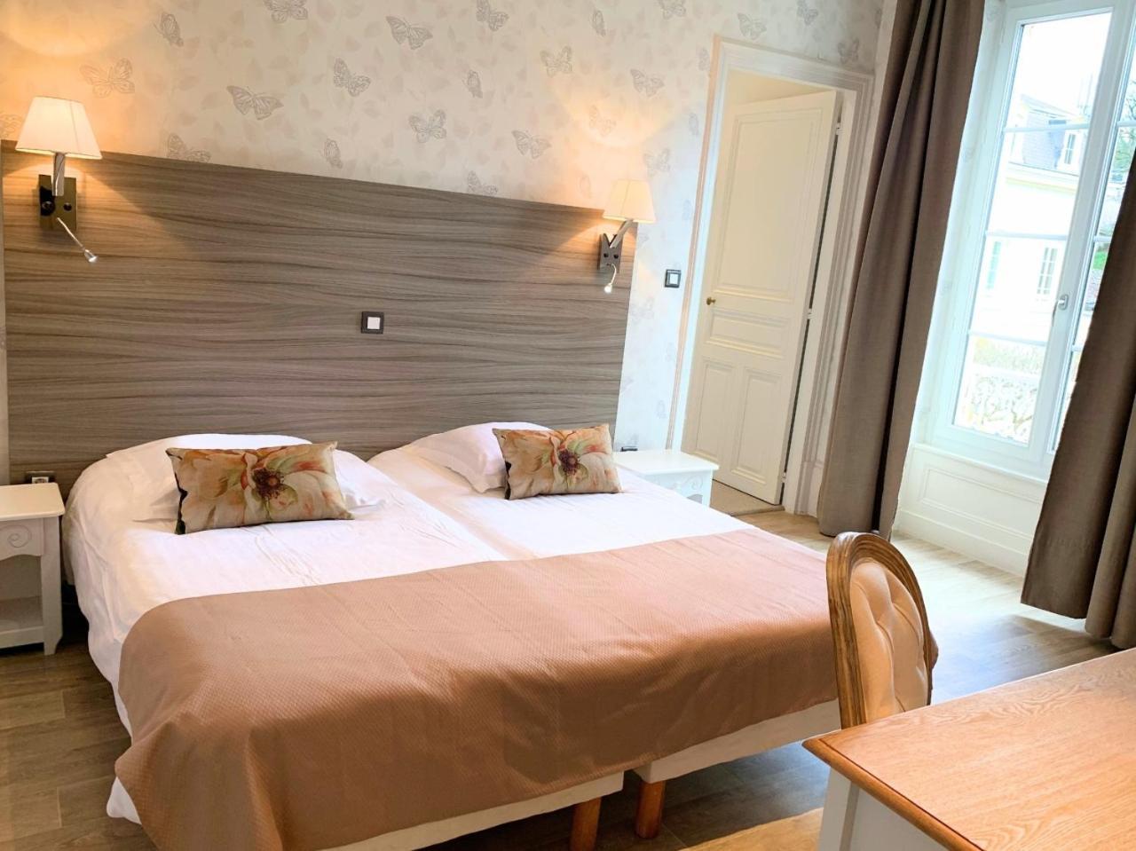 Grand Hotel De Bourbon-Lancy - Spa Et Restaurant - Logis 외부 사진