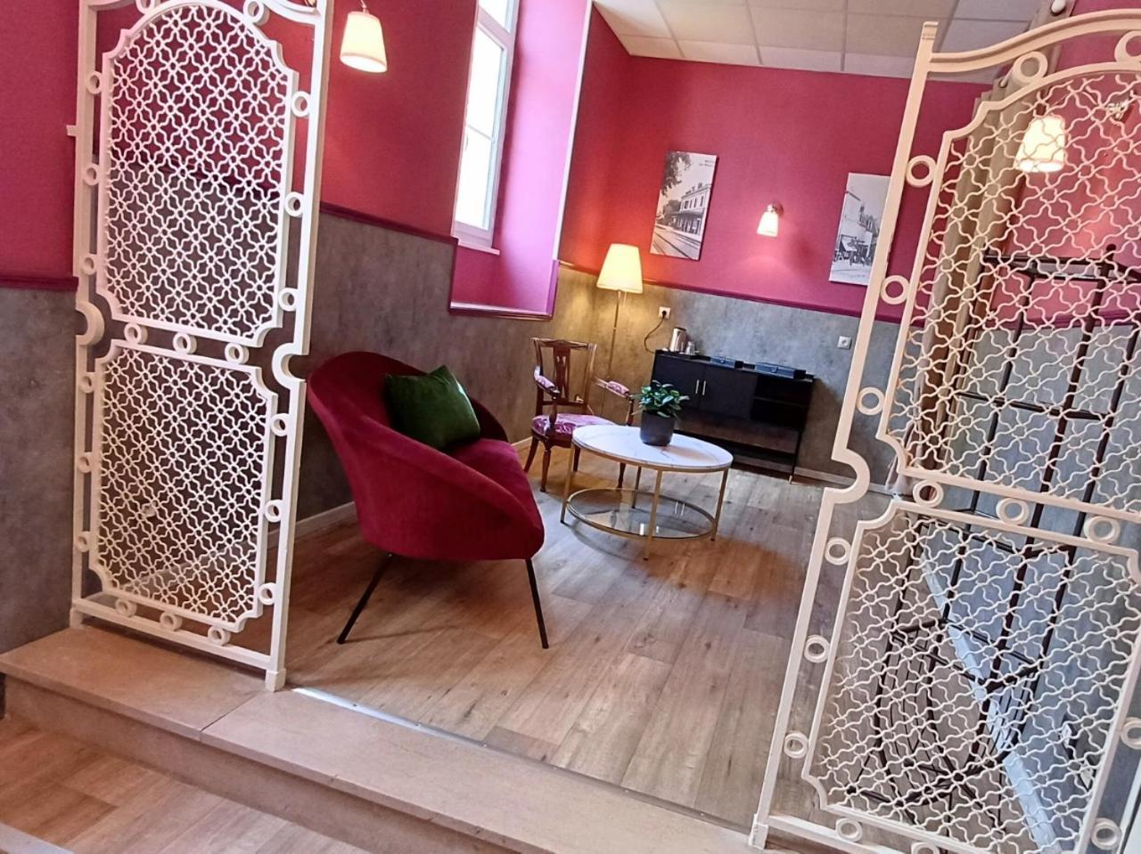 Grand Hotel De Bourbon-Lancy - Spa Et Restaurant - Logis 외부 사진