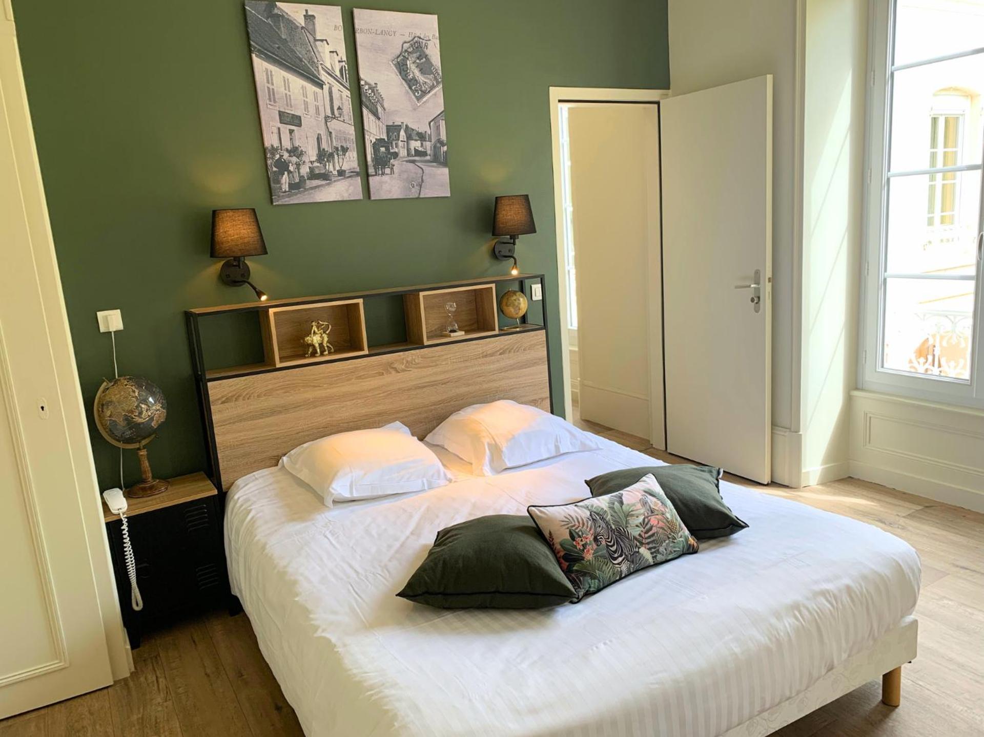 Grand Hotel De Bourbon-Lancy - Spa Et Restaurant - Logis 외부 사진